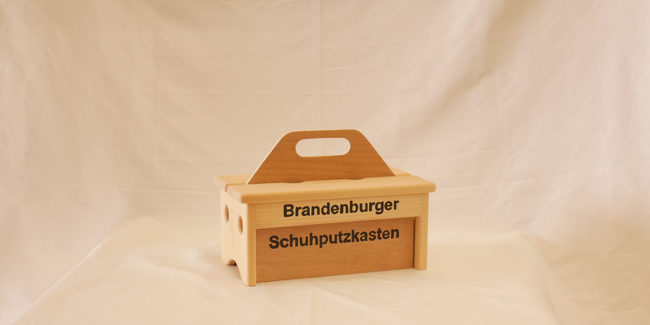 Schuhputzkasten - Produkte der Tischlerei der JVA Brandenburg an der Havel