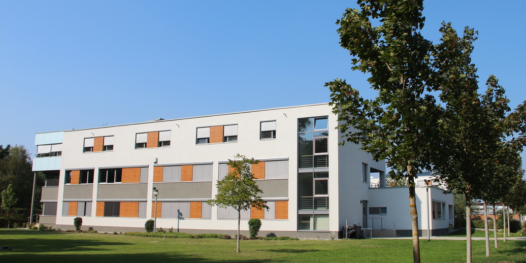 foto des Gebäudes der Bildungsstätte für den Justizvollzug